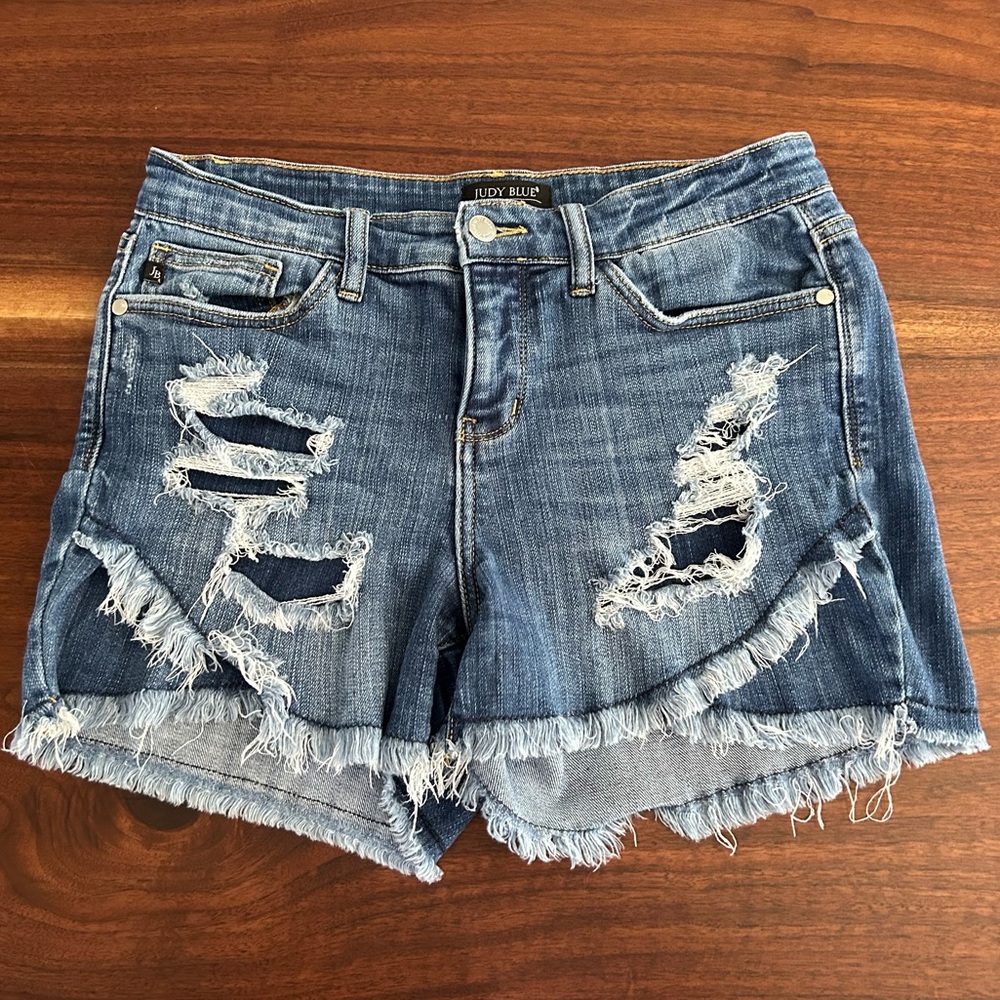 Judy Blue Tulip Distressed Jean Shorts Layered Leg Size Medium - Picture 2 of 11